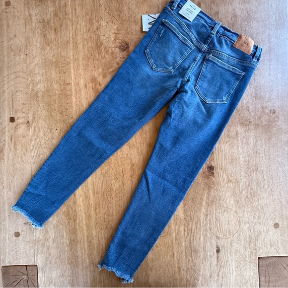 Zara Girls Jeans - Ripped Skinny - Size 11-12 - Picture 5 of 7
